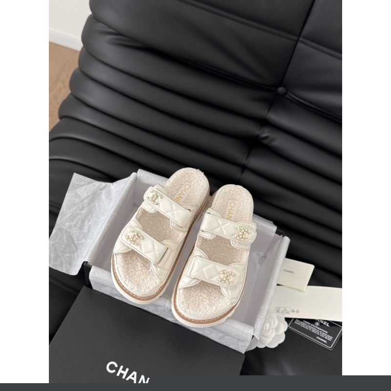 Ch*el slippers